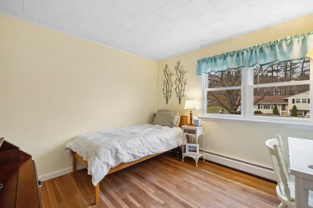 28 Woodridge Road Keene NH 03431