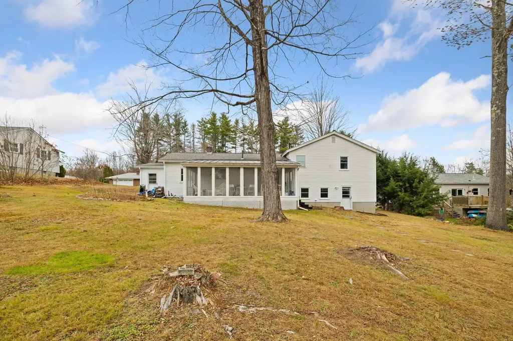 28 Woodridge Road Keene NH 03431