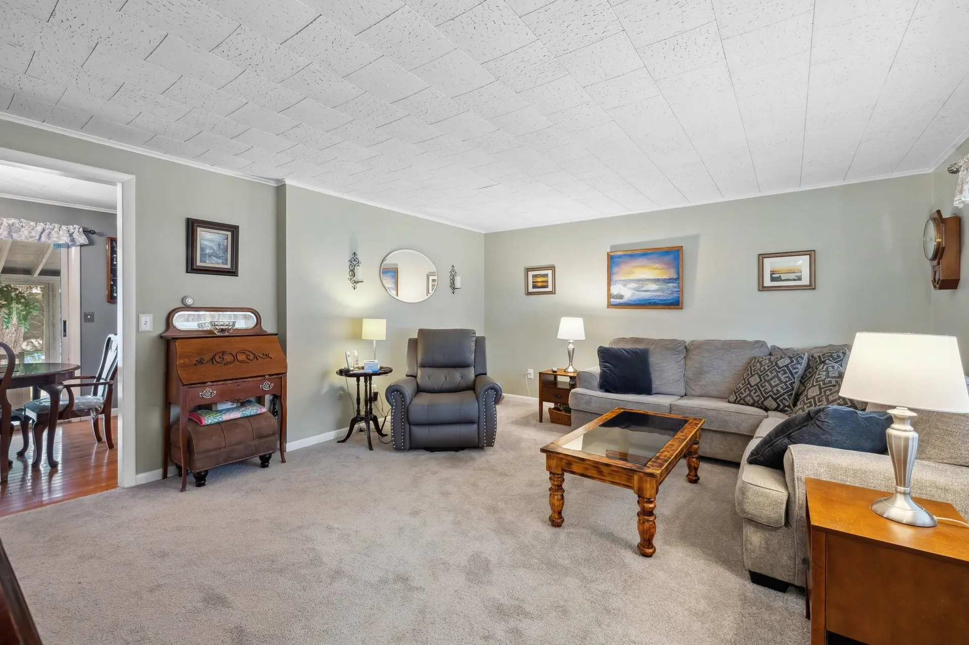 28 Woodridge Road Keene NH 03431