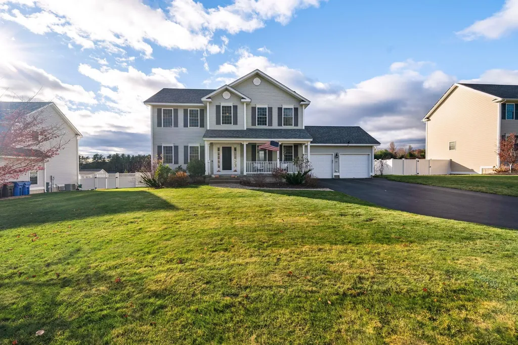 45 Hunter Mill Way Londonderry NH 03053