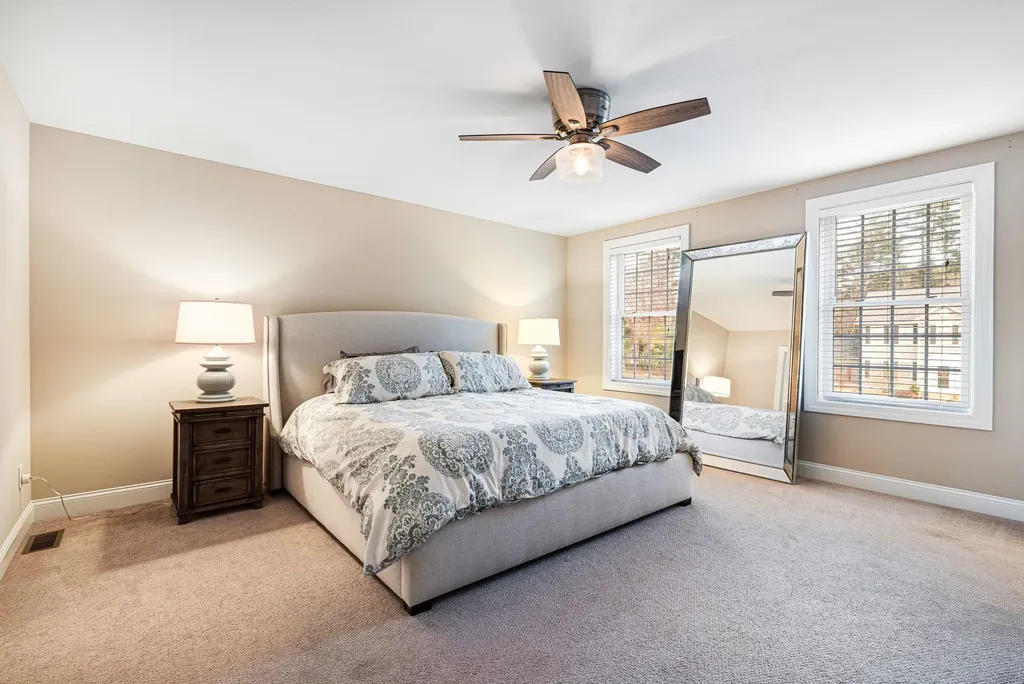 45 Hunter Mill Way Londonderry NH 03053