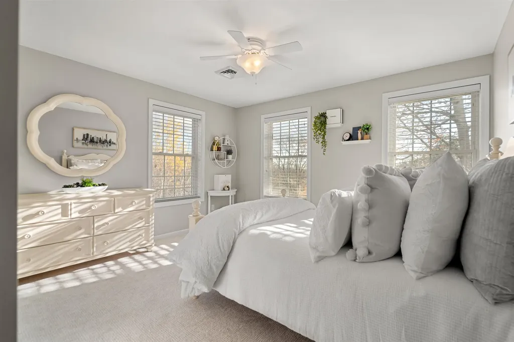 20 Corliss Drive Weare NH 03281-5419