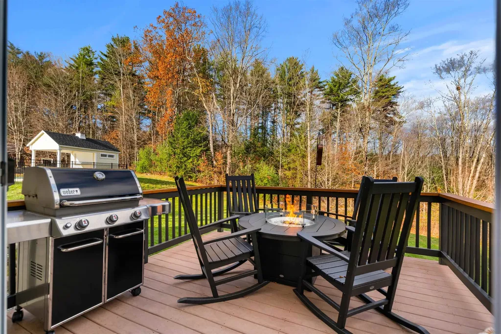 20 Corliss Drive Weare NH 03281-5419