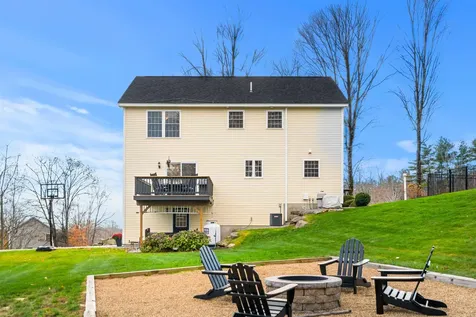 20 Corliss Drive Weare NH 03281-5419