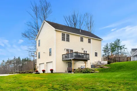20 Corliss Drive Weare NH 03281-5419