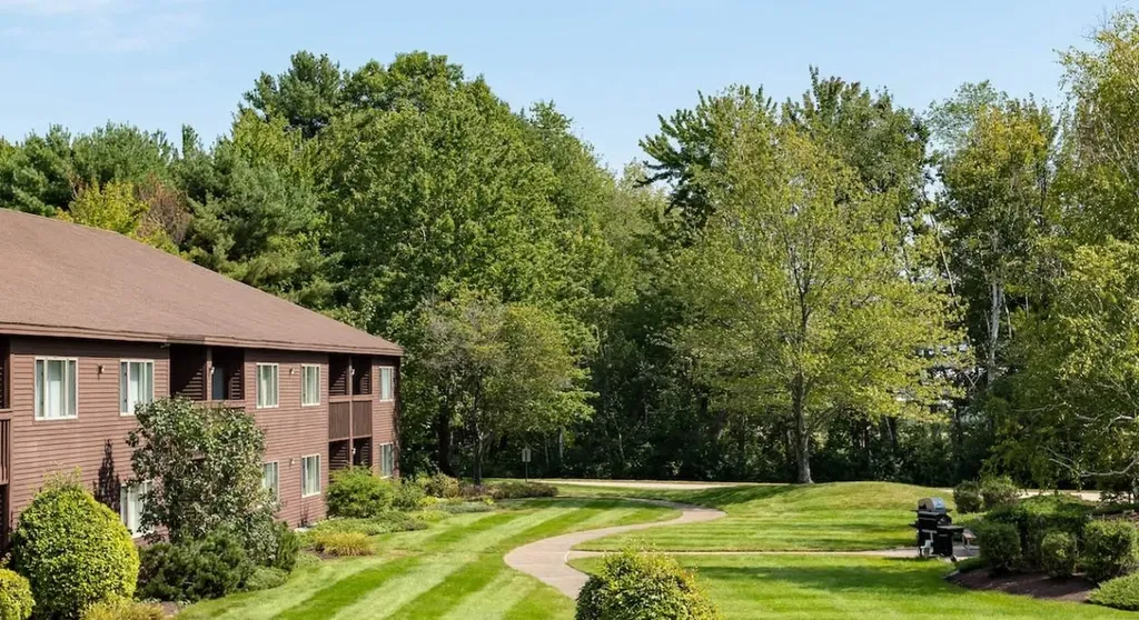 17 Harris Shore Road Gilford NH 03249