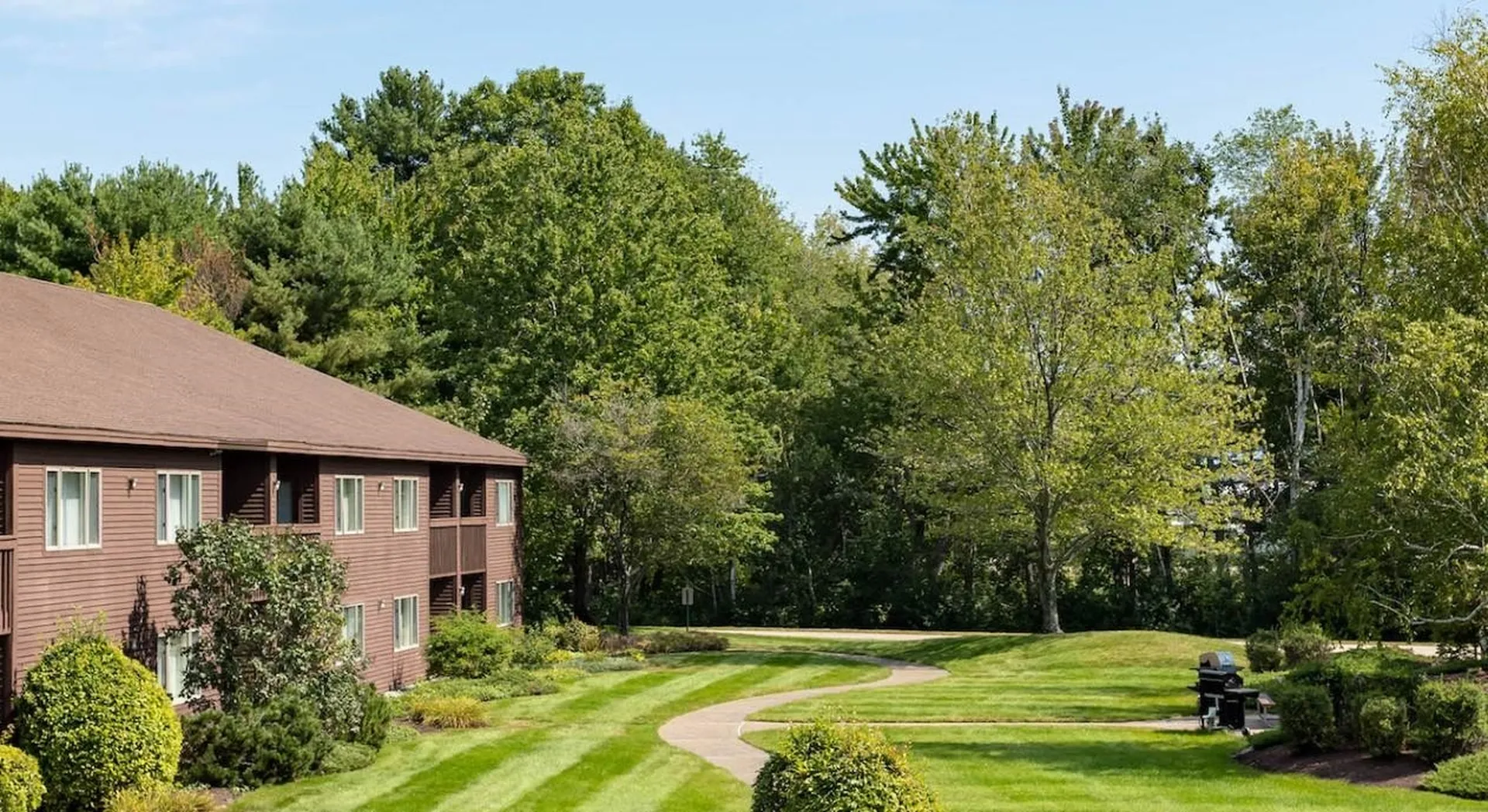 17 Harris Shore Road Gilford NH 03249