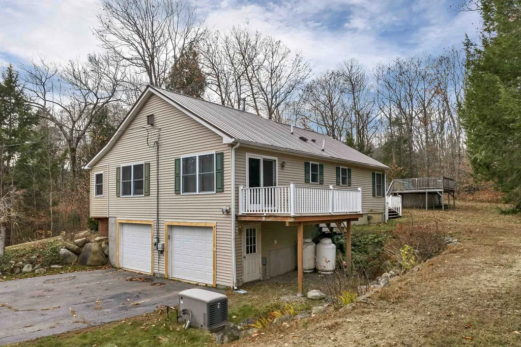 1213 Meaderboro Road Farmington NH 03835