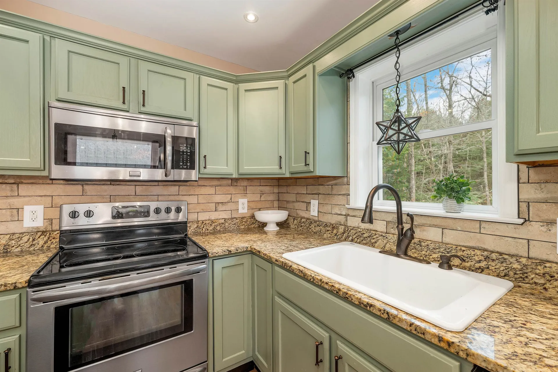 1213 Meaderboro Road Farmington NH 03835