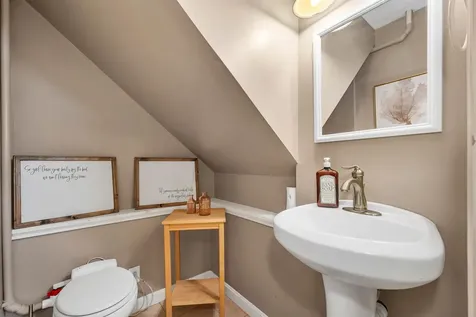 1213 Meaderboro Road Farmington NH 03835