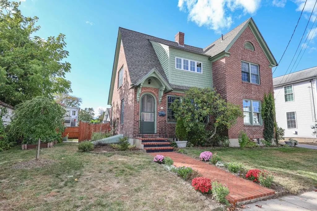 4 Faxon Avenue Nashua NH 03060