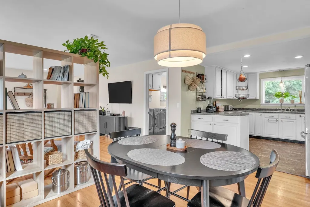 11 Robinhood Circle Montpelier VT 05602