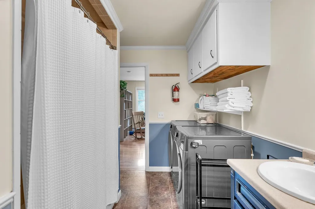 11 Robinhood Circle Montpelier VT 05602