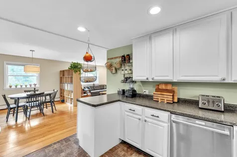 11 Robinhood Circle Montpelier VT 05602