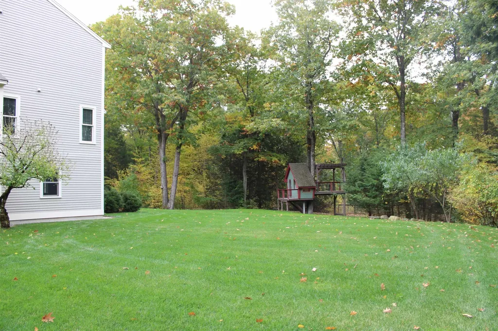 86 North Street Amherst NH 03031