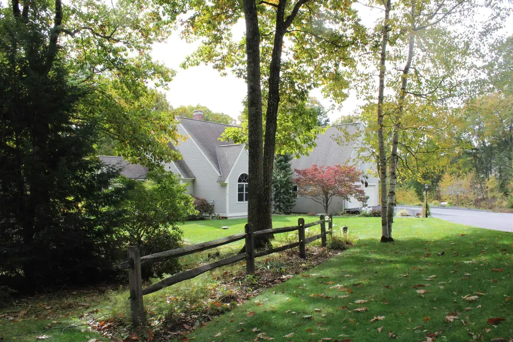 86 North Street Amherst NH 03031