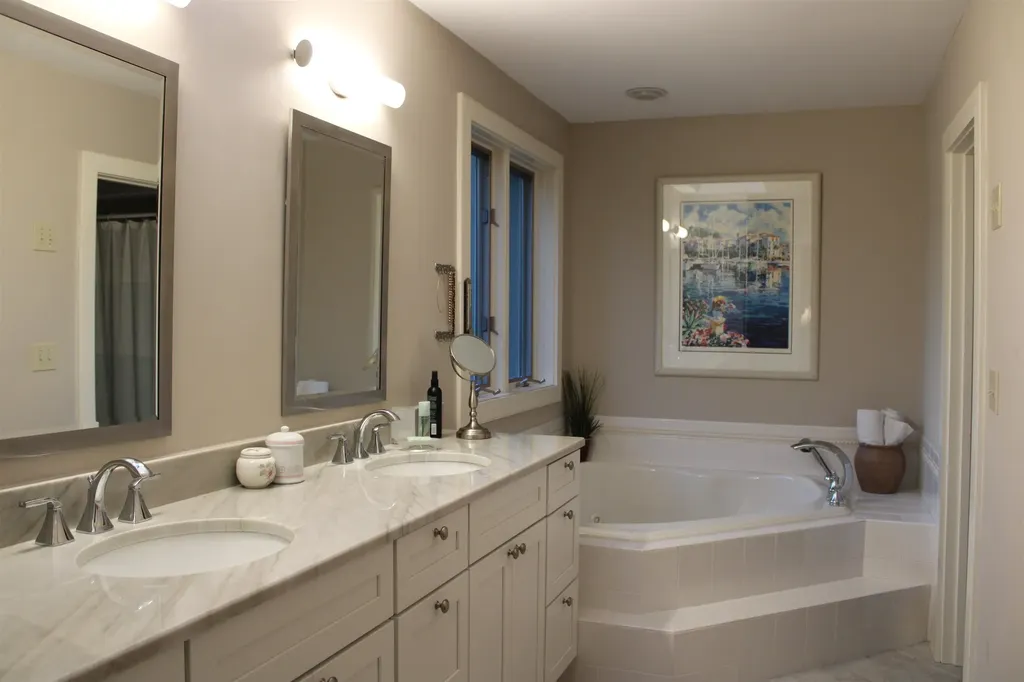 86 North Street Amherst NH 03031