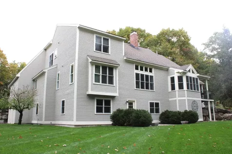 86 North Street Amherst NH 03031