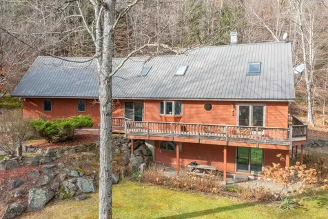 28 Bob House Road Holderness NH 03245