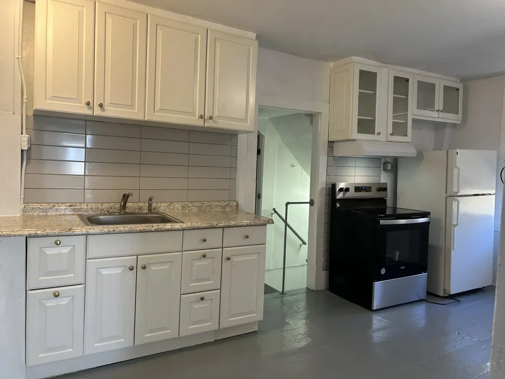 294c Pleasant Street Concord NH 03301