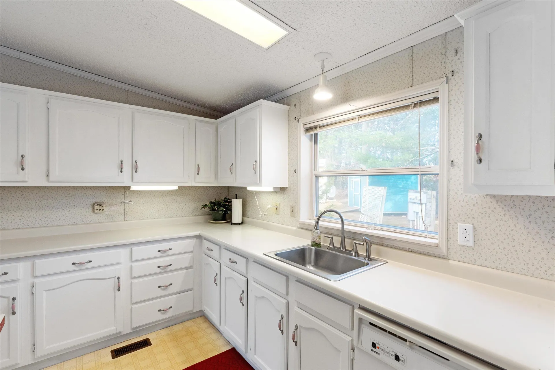 1 Longwood Lane Merrimack NH 03054