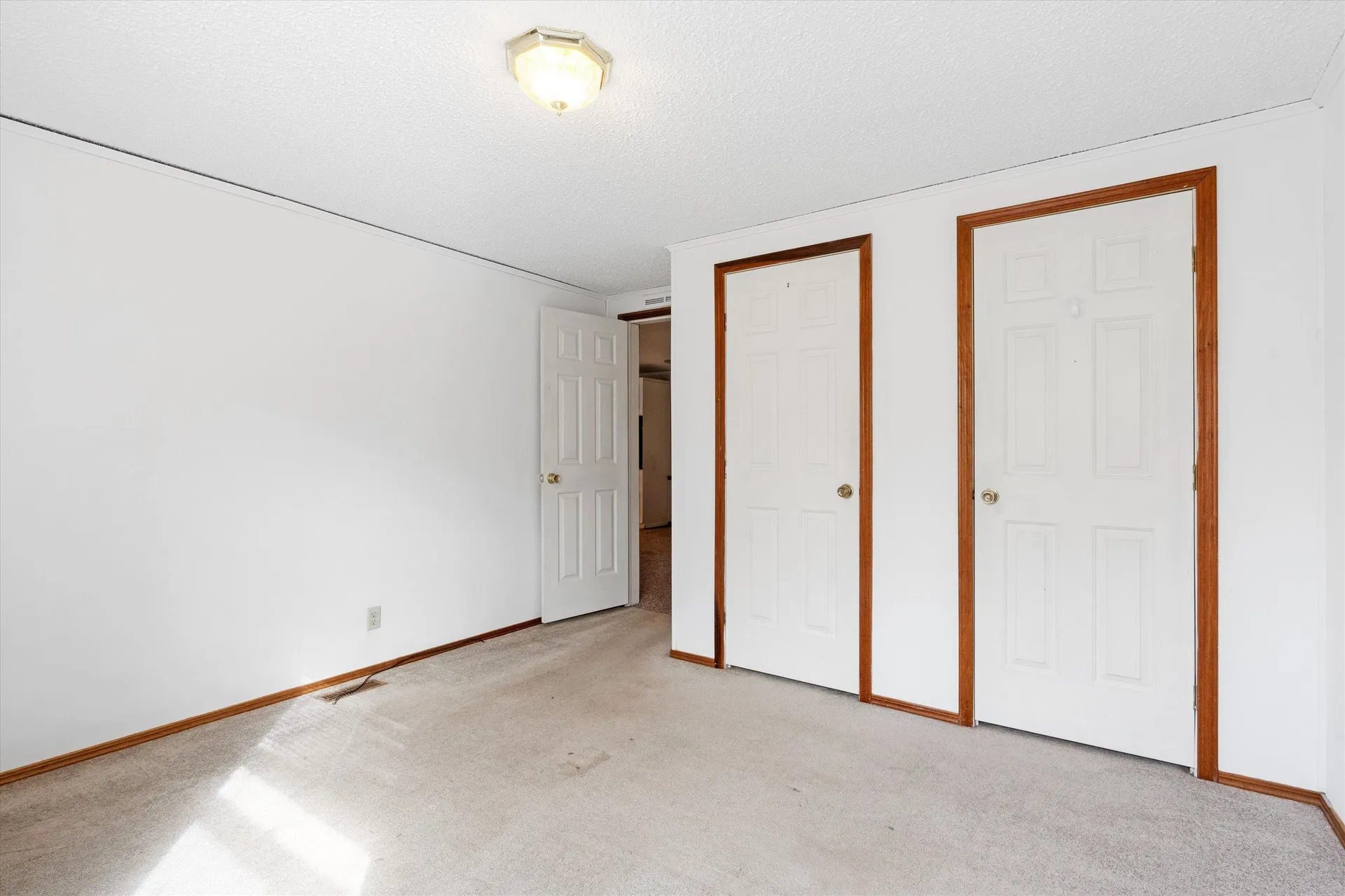 1 Longwood Lane Merrimack NH 03054