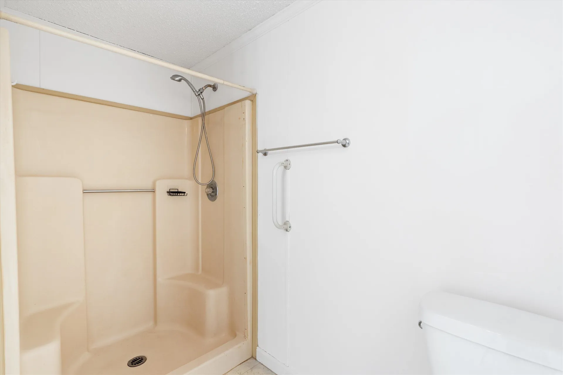 1 Longwood Lane Merrimack NH 03054