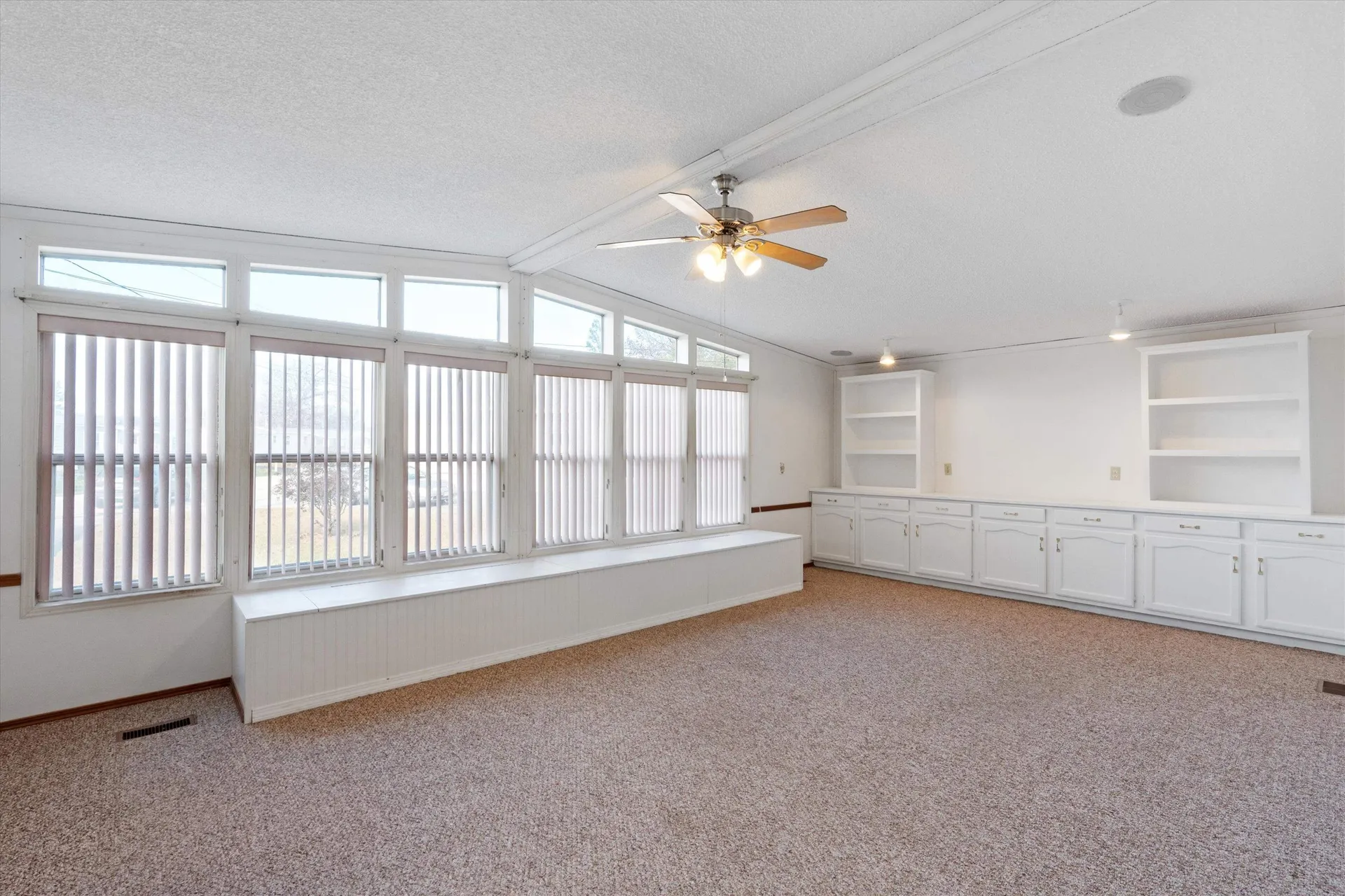 1 Longwood Lane Merrimack NH 03054