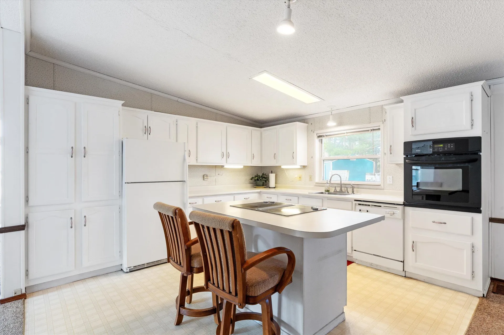 1 Longwood Lane Merrimack NH 03054