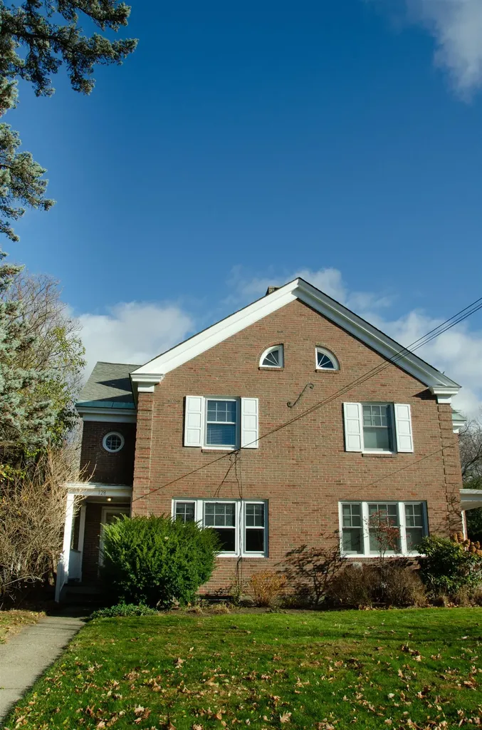 128 Summit Street Burlington VT 05401