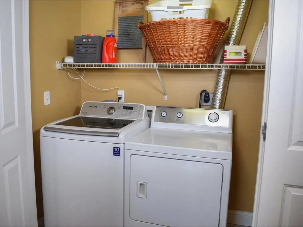 12 Lomeadow Road Hinesburg VT 05461