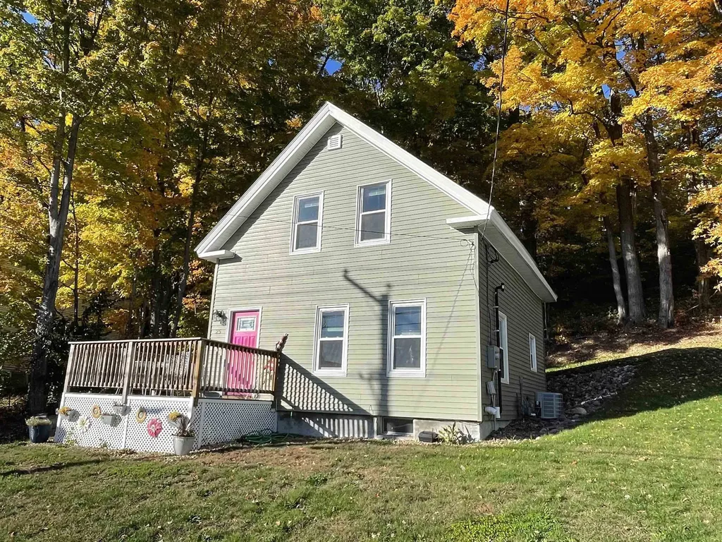 25 East Bow Street Franklin NH 03235