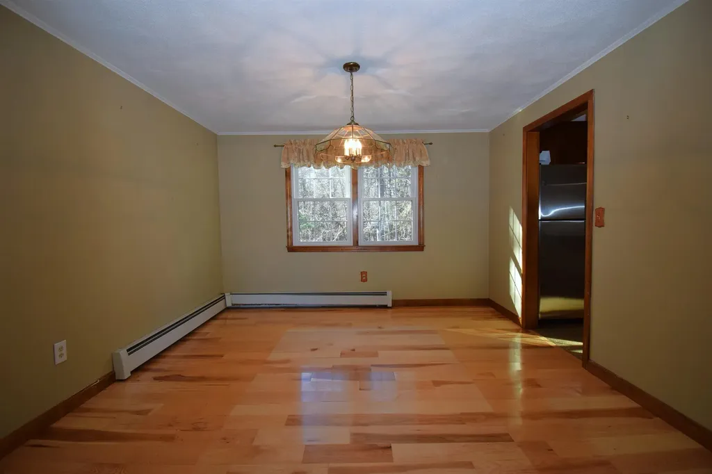 11 Sunshine Drive Kingston NH 03848