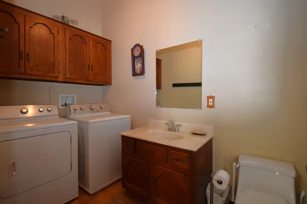 11 Sunshine Drive Kingston NH 03848