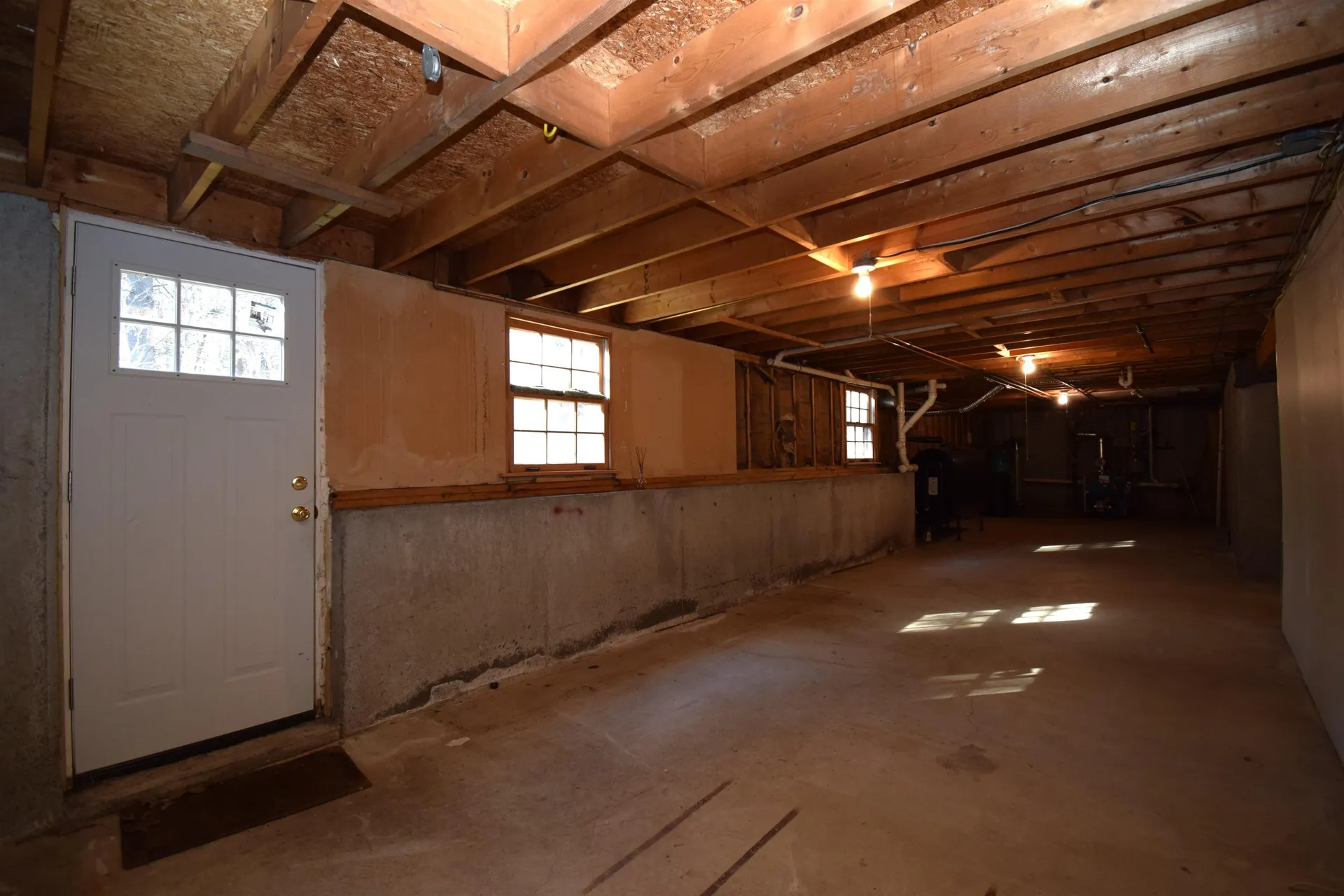 11 Sunshine Drive Kingston NH 03848