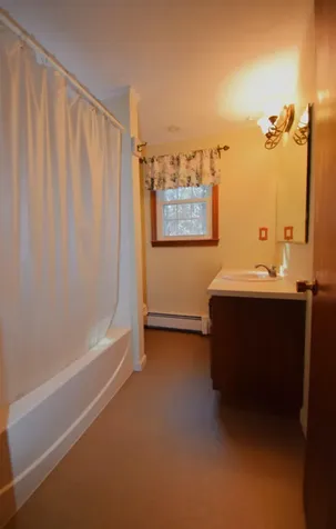 11 Sunshine Drive Kingston NH 03848