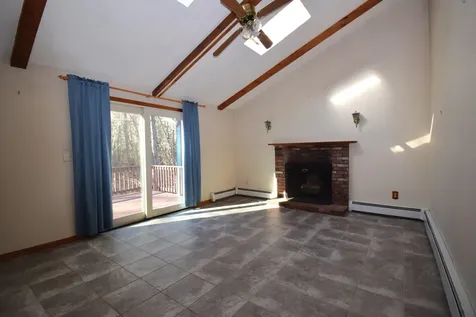 11 Sunshine Drive Kingston NH 03848