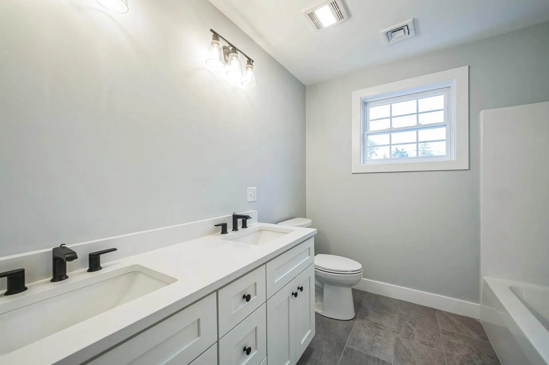 10 Elm Court Barrington NH 03825