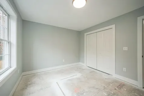 10 Elm Court Barrington NH 03825