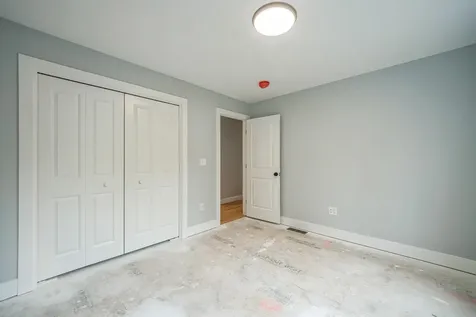 10 Elm Court Barrington NH 03825