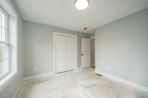 10 Elm Court Barrington NH 03825