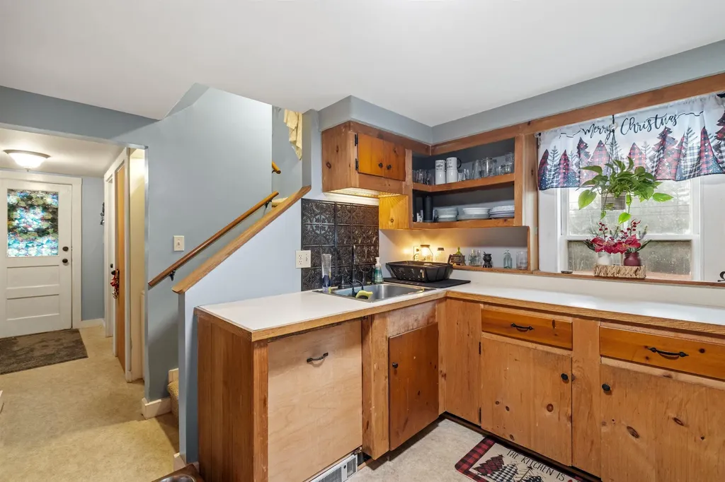 411 New Hampton Road Franklin NH 03235