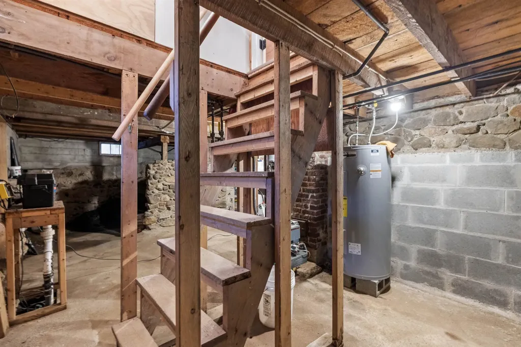 411 New Hampton Road Franklin NH 03235