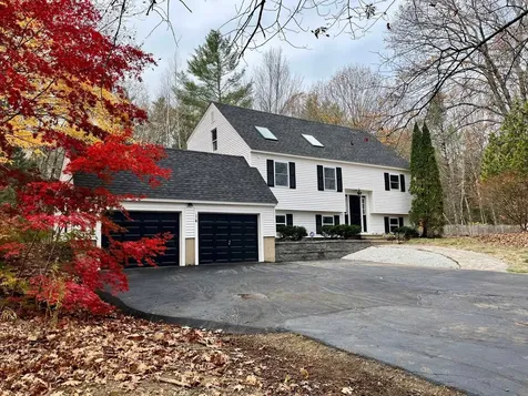 14 Earle Drive Lee NH 03861