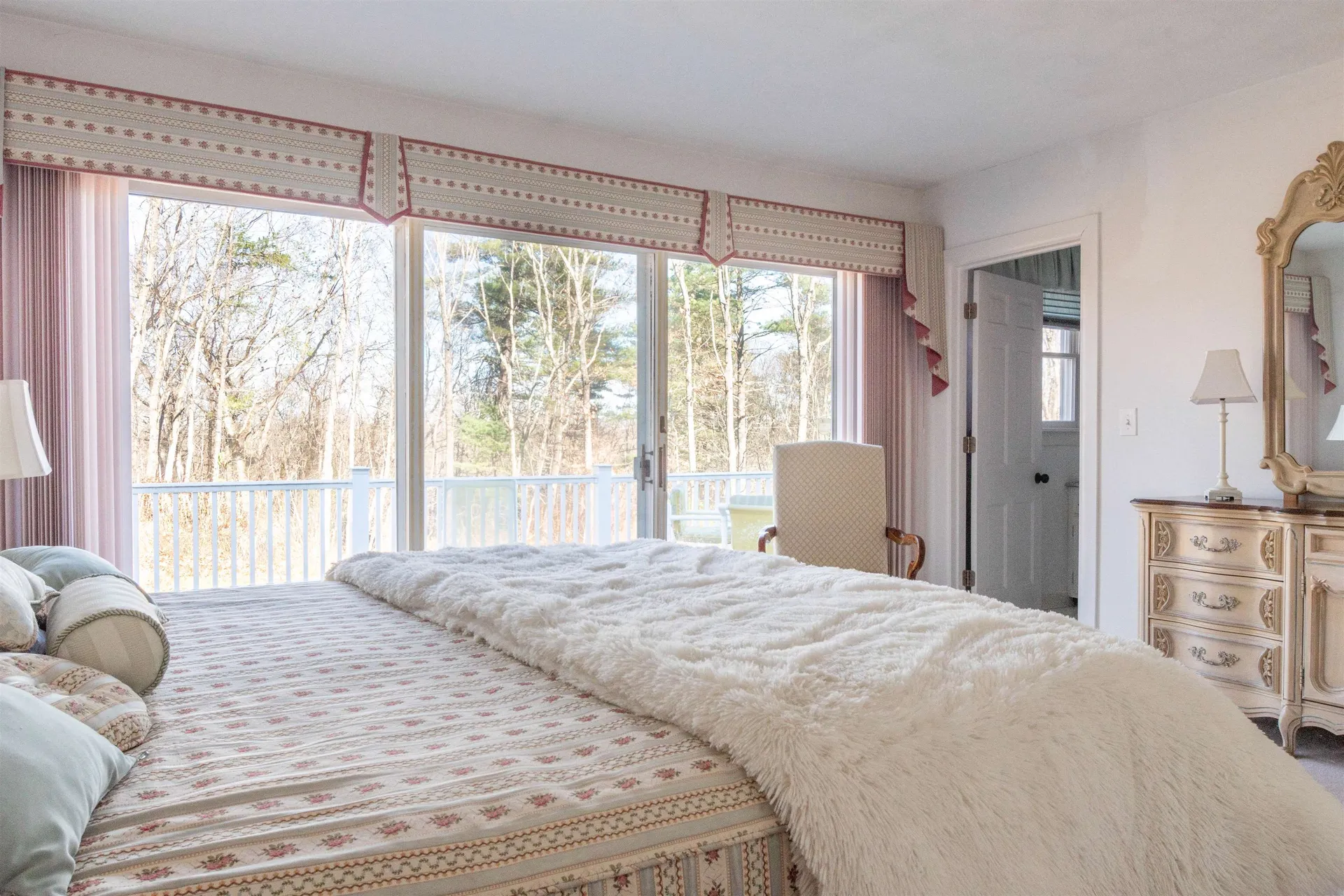 28 Crown Hill Road Atkinson NH 03811