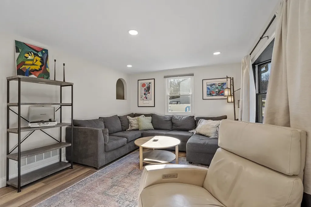 5 Briarcliff Drive Nashua NH 03062