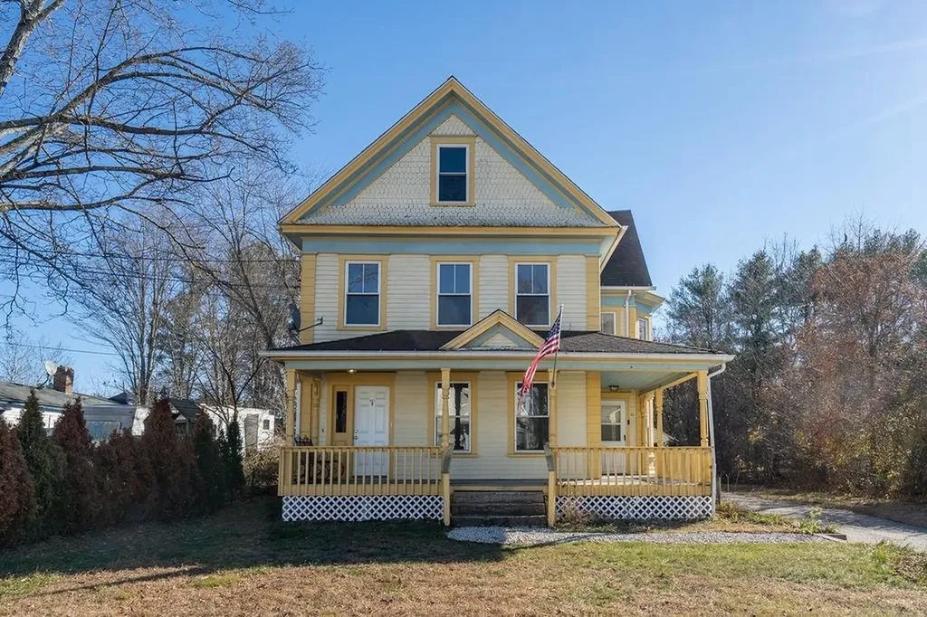 11 Green Street Rochester NH 03867