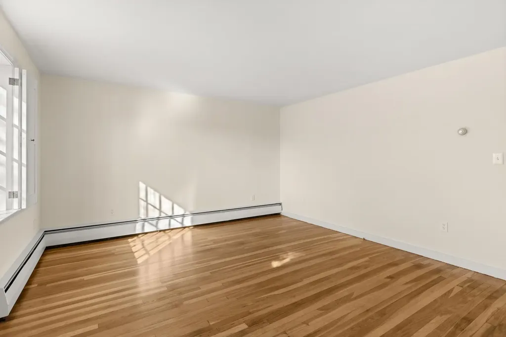14 Hutchinson Drive Hampton NH 03842