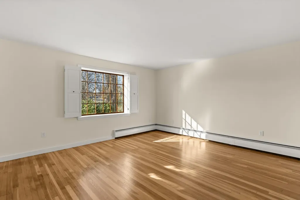 14 Hutchinson Drive Hampton NH 03842