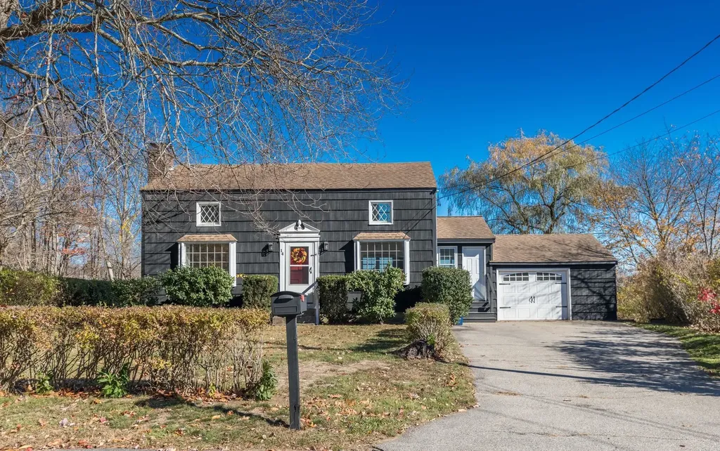 14 Hutchinson Drive Hampton NH 03842